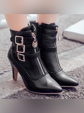 IDIFU Black Buckle Strap Ankle Booties with Gold Hardware, Size 9